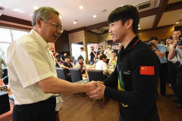 1440503416794449.jpg DSC_1185.JPG