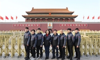 以一技之長(zhǎng)走向未來——世界技能大賽焊接項(xiàng)目集訓(xùn)基地組織選手參觀天安門